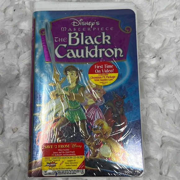 Walt Disney Home The Black Cauldron (Disney's Masterpiece) [VHS] Rated PG - Picture 1 of 7
